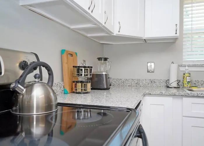 The Blue Pearl 6min To Downtown -short Drive Holiday home