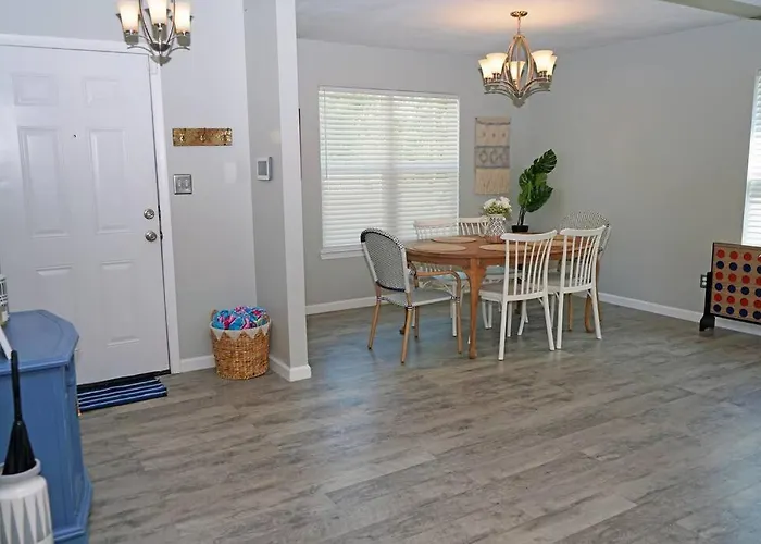 The Blue Pearl 6min To Downtown -short Drive * Pensacola