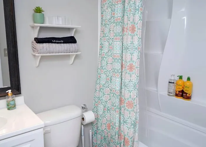 The Blue Pearl 6min To Downtown -short Drive Pensacola