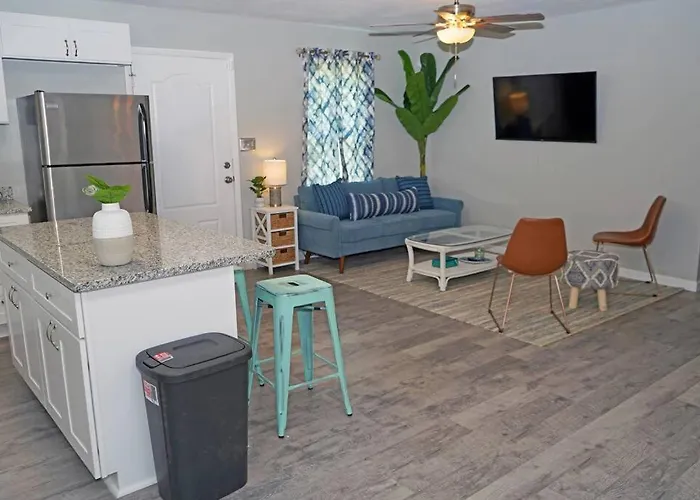 The Blue Pearl 6min To Downtown -short Drive Holiday home