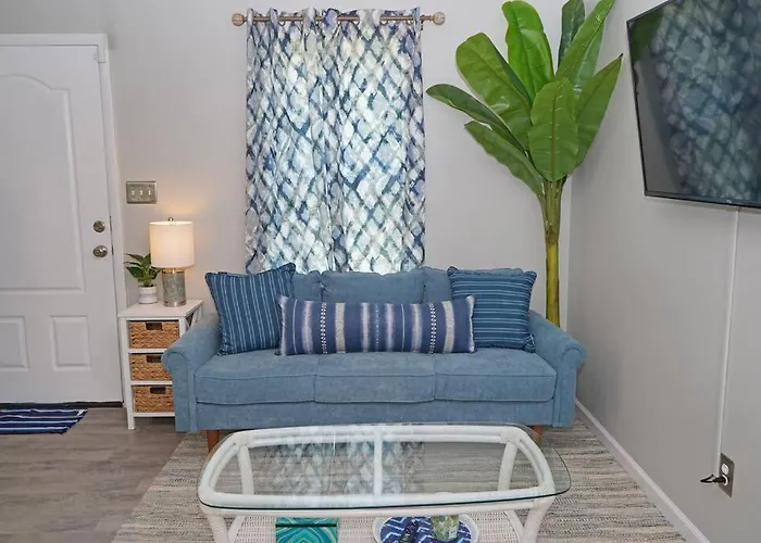The Blue Pearl 6min To Downtown -short Drive Holiday home